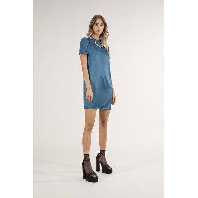 ABITO SPALLINE CON COLLANA