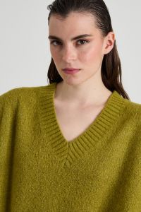 Alpaca and cotton V-neck sweater - Pistachio Green Alpaca and cotton V-neck sweater - Pistachio Green