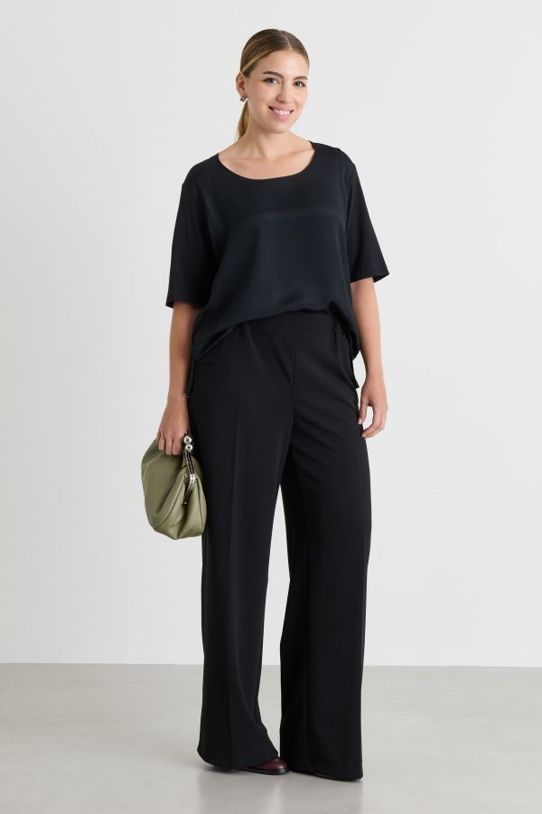 Split-hem T-shirt - Black