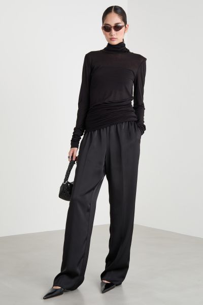 Asymmetric hem polo neck - Black