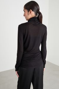 Asymmetric hem polo neck - Black Asymmetric hem polo neck - Black