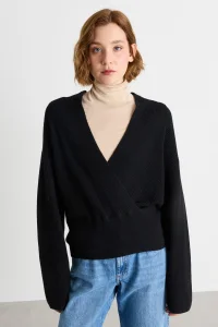 Джемпер с перекрещивающимся вырезом - чёрный Джемпер с перекрещивающимся вырезом - чёрный